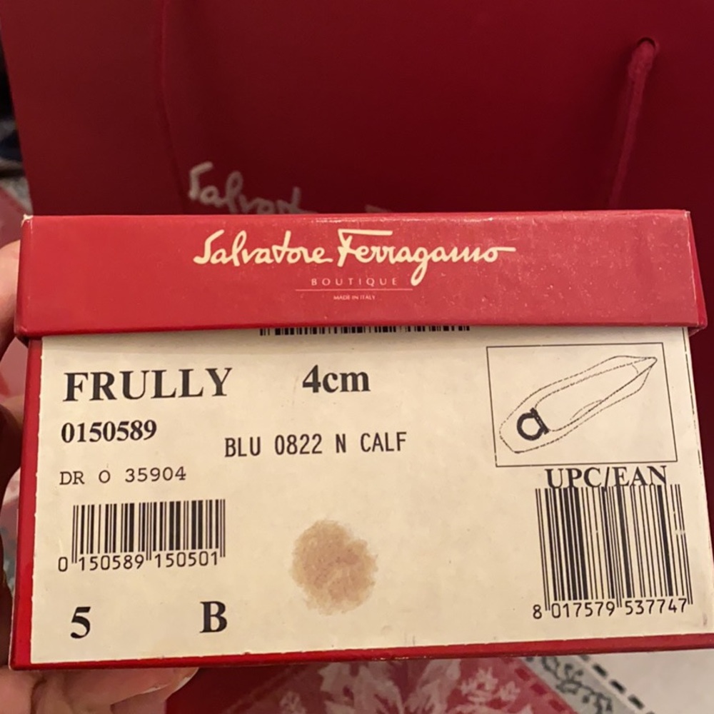 Size 5B . Salvatore Ferragamo. Dark Navy